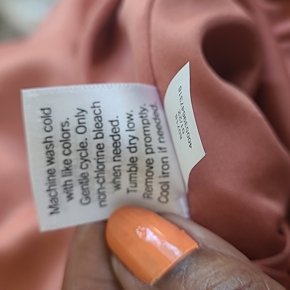 Nine West peach faux wrap strappy midi dress. Size Medium. - Picture 6 of 9